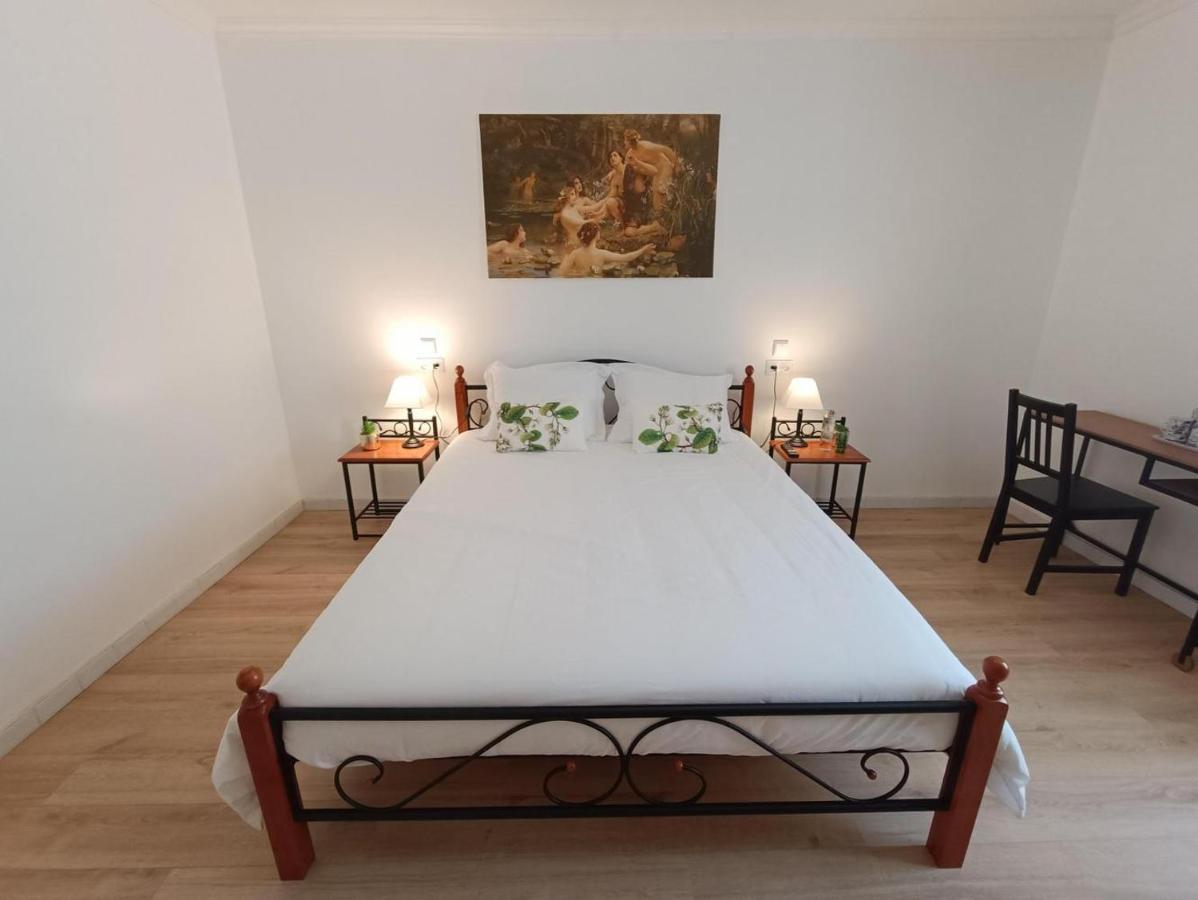Maison Sur Le Lot Saint-Vincent-Rive-dʼOlt Esterno foto