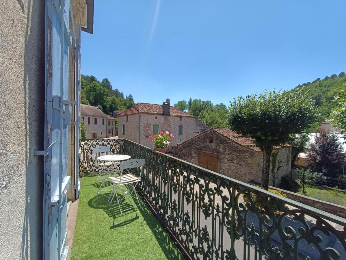 Maison Sur Le Lot Saint-Vincent-Rive-dʼOlt Esterno foto