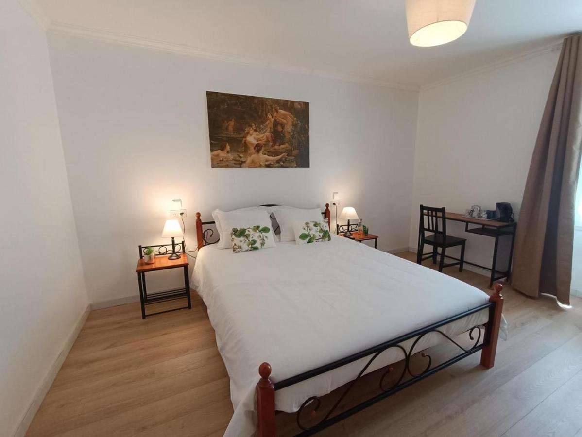Maison Sur Le Lot Saint-Vincent-Rive-dʼOlt Esterno foto