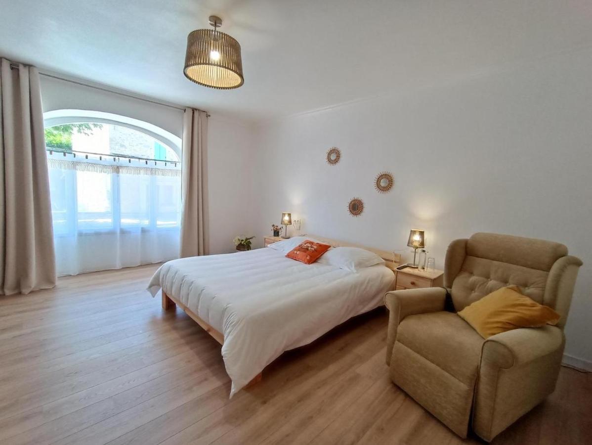 Maison Sur Le Lot Saint-Vincent-Rive-dʼOlt Esterno foto
