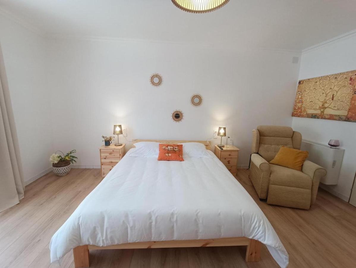 Maison Sur Le Lot Saint-Vincent-Rive-dʼOlt Esterno foto